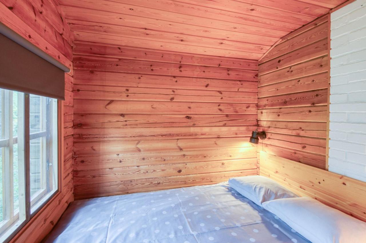 Pinetree Cottages Cozy Log Cabin Kalanti Экстерьер фото